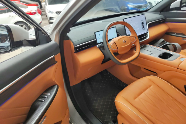 东风奕派 eπ008 2025款 210Ultra增程版 5座中控内饰20