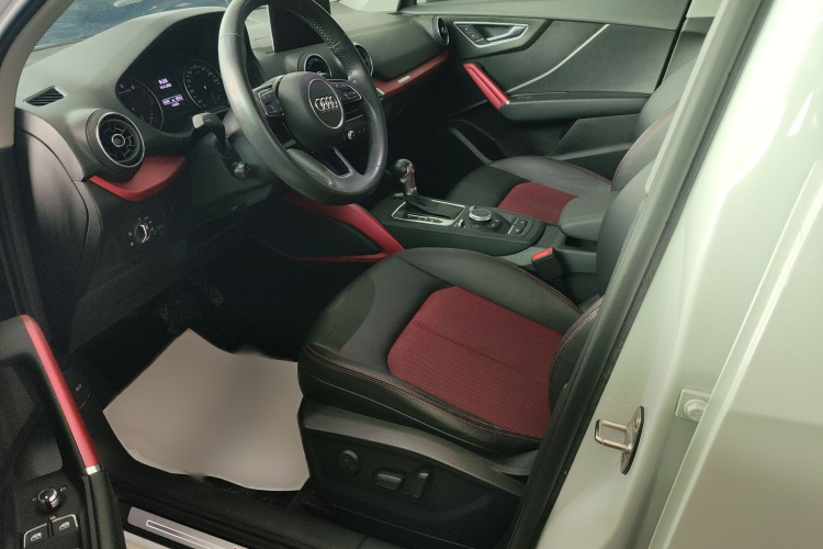 奥迪Q2L 2018款 35 TFSI 时尚动感型 国VI局部细节19