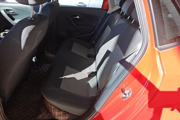 大众 Polo 2016款 1.4L 自动风尚型中控内饰7004