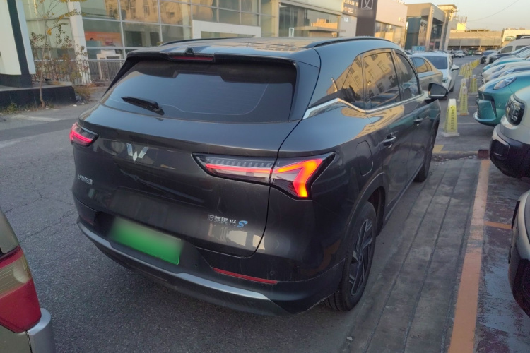 五菱汽车 五菱星光S 2024款 130km 旗舰型车身外观7