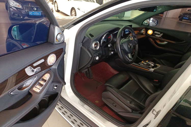 奔驰GLC 2019款 改款 GLC 260 L 4MATIC 豪华型中控内饰7003