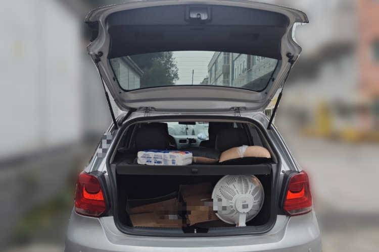 大众 Polo 2013款 1.4L 手动风尚版中控内饰23