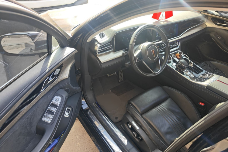 红旗H9 2020款 2.0T 智联旗畅版中控内饰20