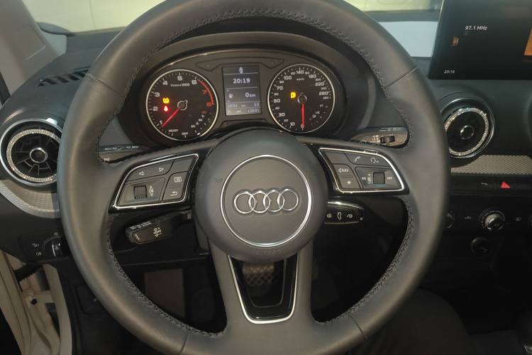 奥迪Q2L 2021款 35 TFSI 进取动感型局部细节13