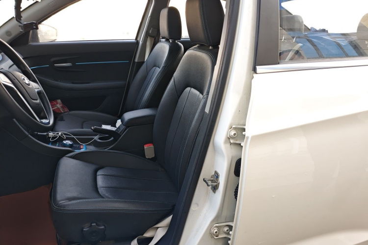 北汽新能源EU 2018款 EU快换乐途版局部细节19