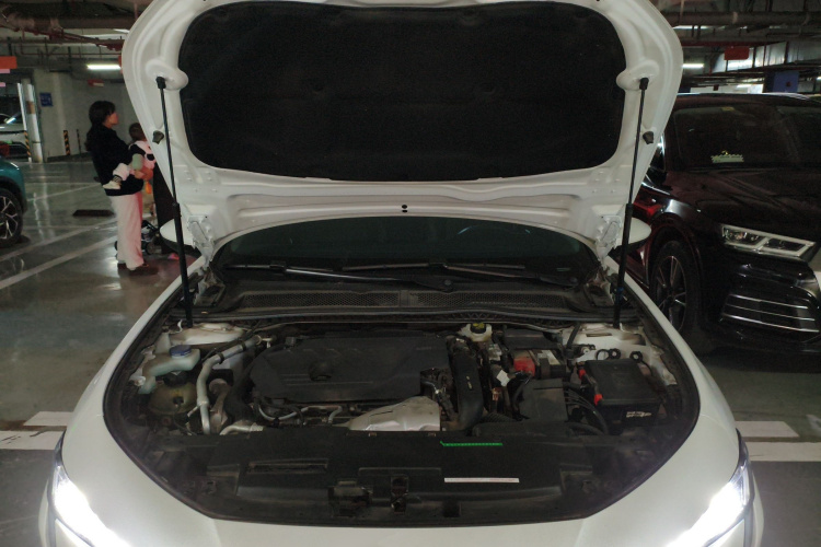 标致508 2022款 508L 400THP PureTech 驾控版局部细节24