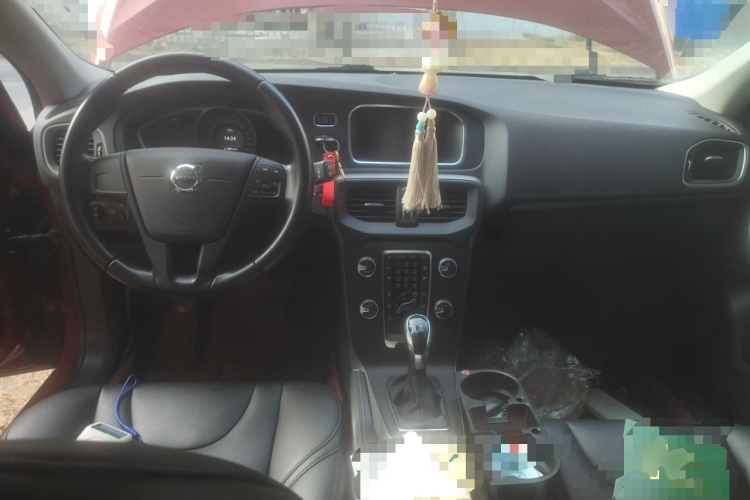 沃尔沃V40 2017款 T3 智尚版中控内饰12