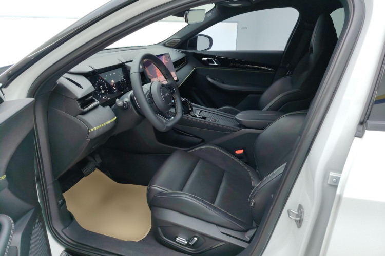 领克03 2023款 2.0TD DCT劲Pro中控内饰19