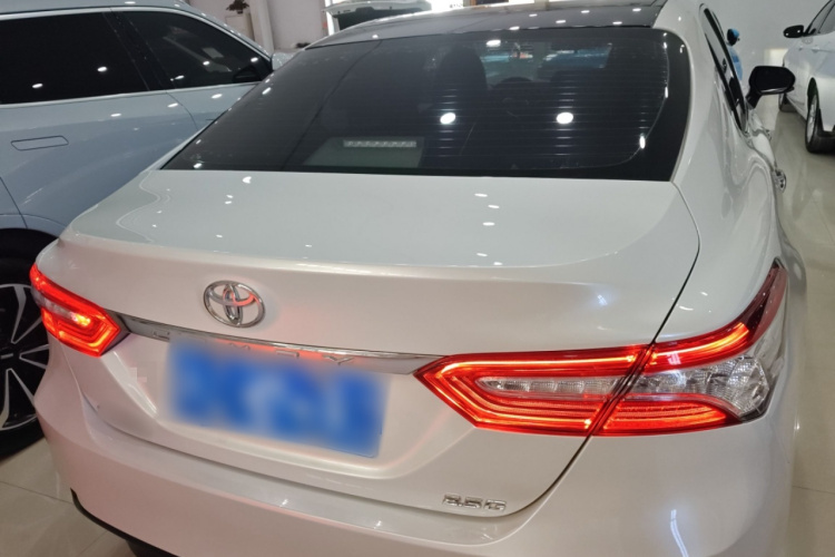 丰田 凯美瑞 2019款 改款 2.5G 豪华版车身外观6