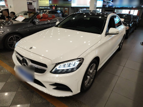 奔驰C级 2019款 改款 C 260 L 运动版