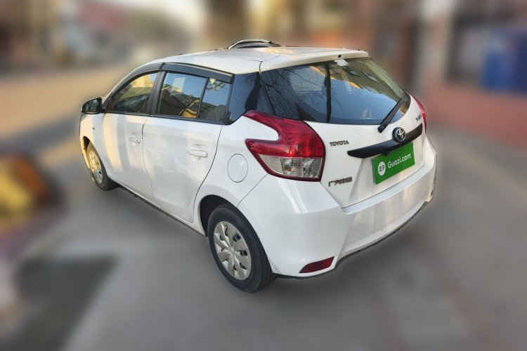 丰田 YARiS L 致炫 2014款 1.3E 手动魅动版车身外观5