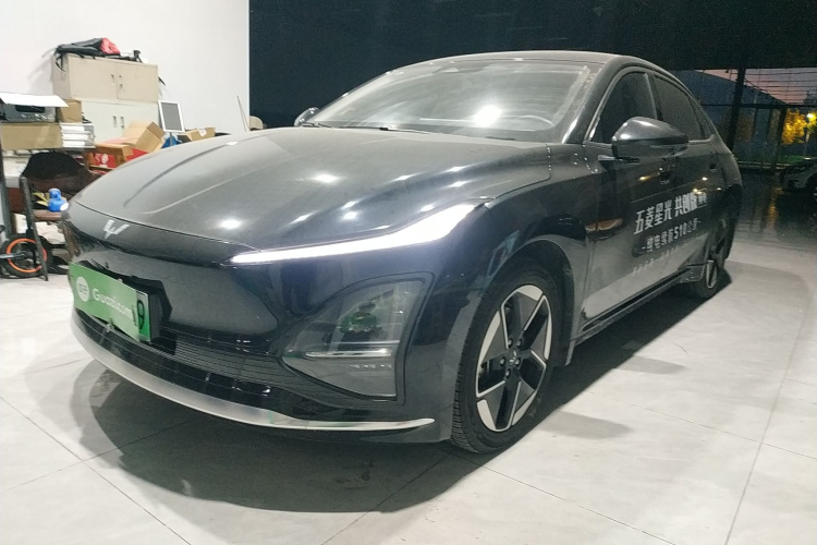 五菱汽车 五菱星光 2024款 共创版 510 进阶型车身外观1