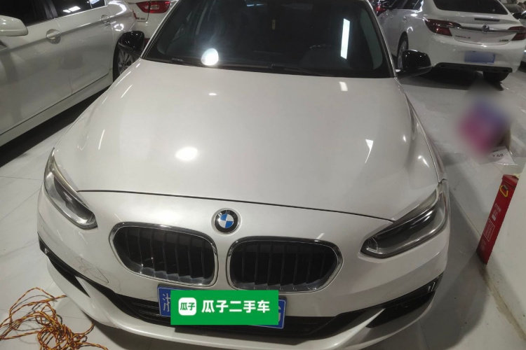 宝马1系 2017款 118i 运动型车身外观2