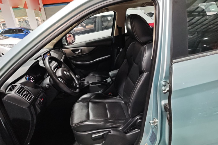 东风风光 风光S560 2018款 1.8L 手动舒适型 5座 国V中控内饰19