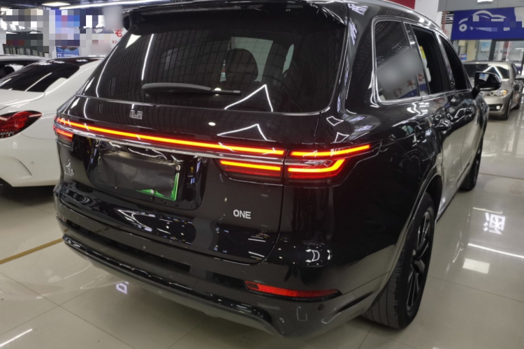 理想汽车 理想ONE 2020款 增程6座版车身外观7
