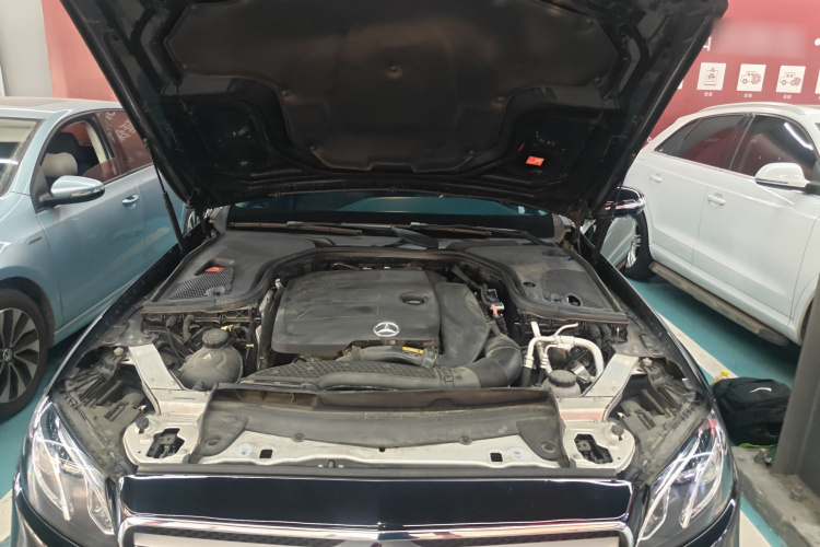 奔驰E级 2019款 E 260 L 运动型局部细节24