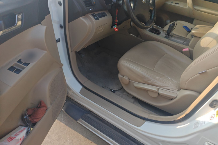 丰田 汉兰达 2012款 2.7L 两驱7座精英版中控内饰20