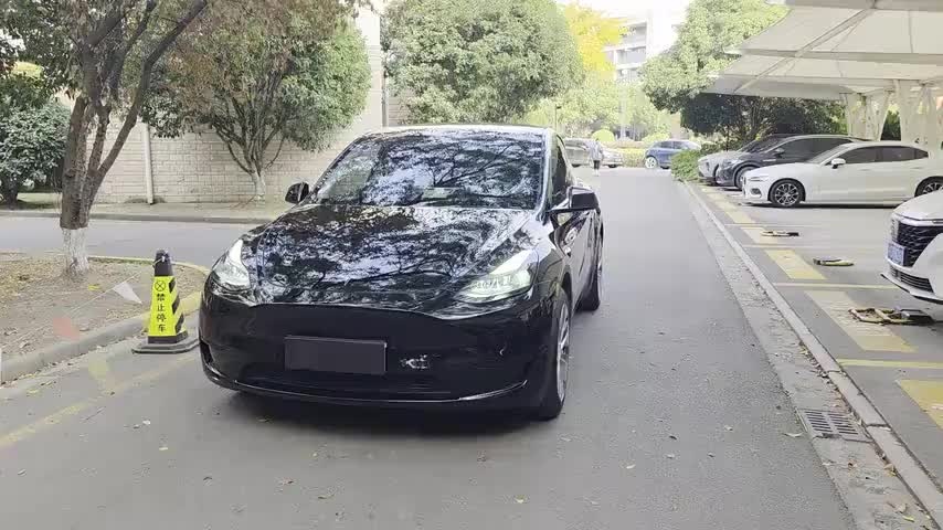 特斯拉 Model Y 2022款 改款 后轮驱动版实拍1