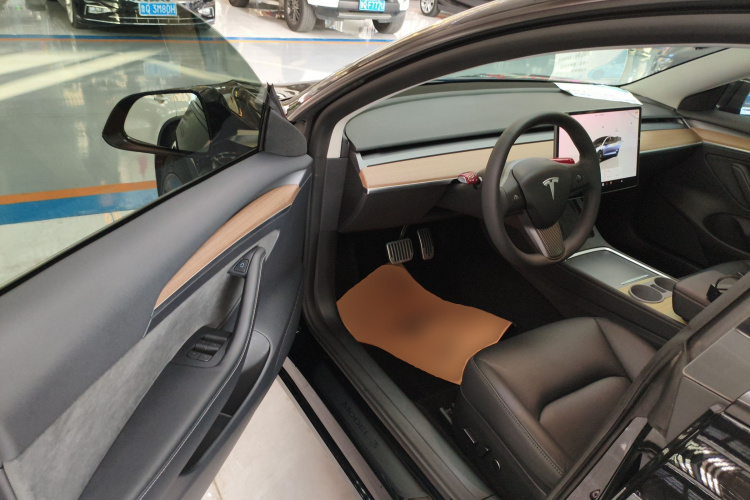 特斯拉 Model 3 2022款 后轮驱动版中控内饰7003