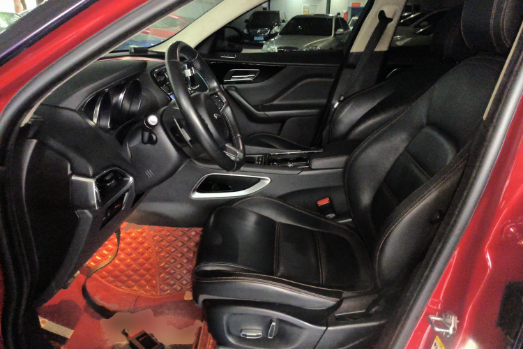 捷豹F-PACE 2020款 2.0T 都市尊享版局部细节19