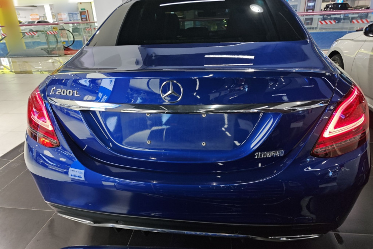 奔驰C级 2021款 C 200 L 时尚型运动版车身外观6