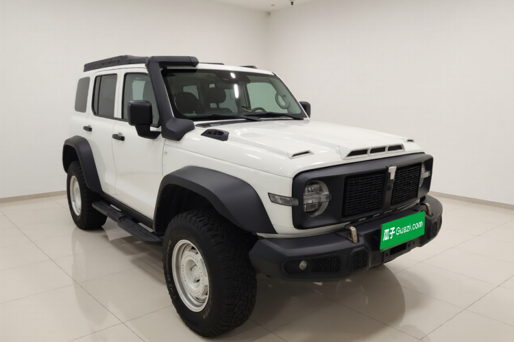 坦克300 2023款 2.0T 铁骑02车身外观3