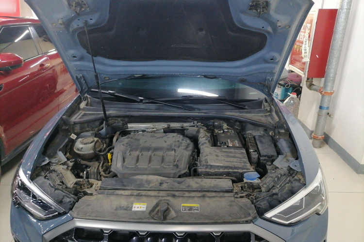 奥迪Q3 2022款 40 TFSI RS套件燃速型局部细节24