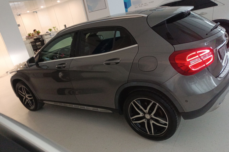 奔驰GLA 2015款 GLA 200 时尚型车身外观6003