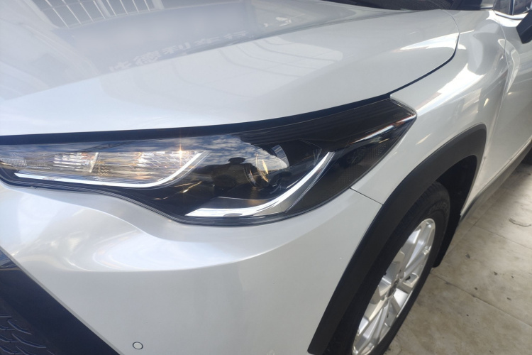 丰田 锋兰达 2023款 2.0L CVT精英版局部细节36