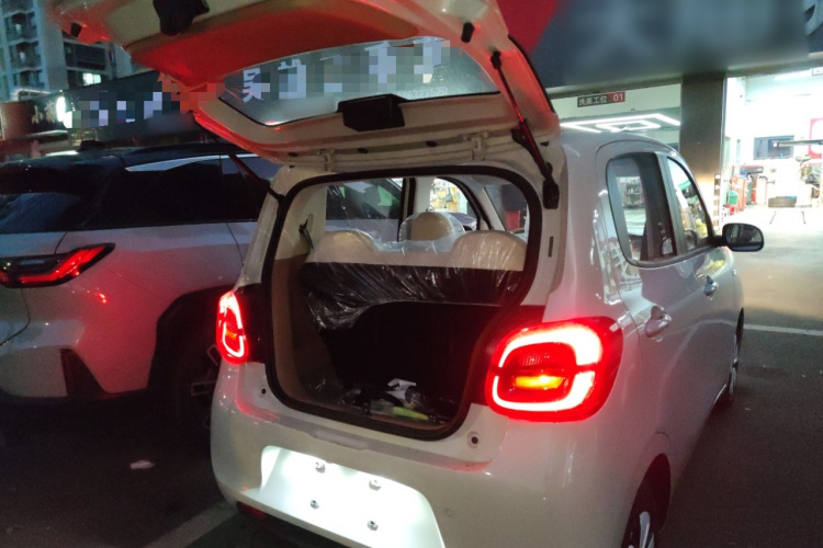 五菱汽车 宏光MINIEV 2025款 四门版 进阶款机舱底盘23