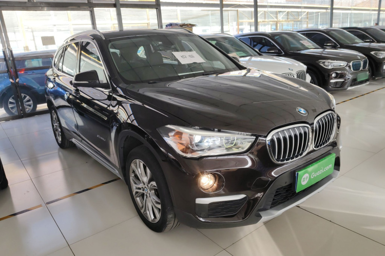宝马X1 2016款 xDrive20Li 豪华型车身外观3