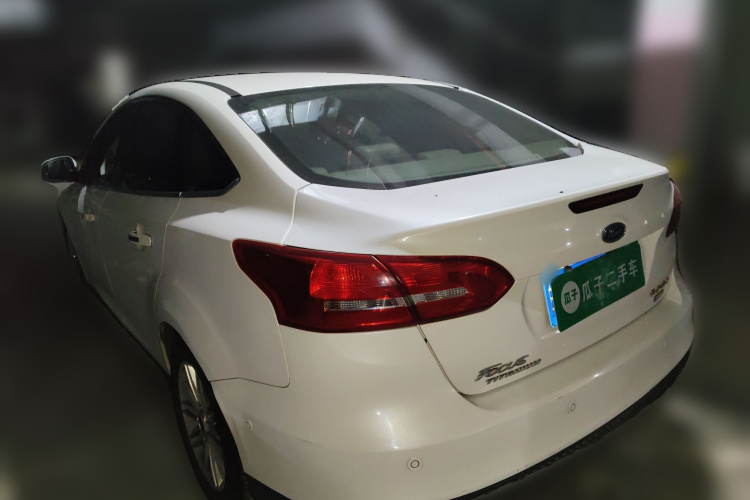 福特 福克斯 2015款 三厢 EcoBoost 180 自动旗舰型车身外观6003