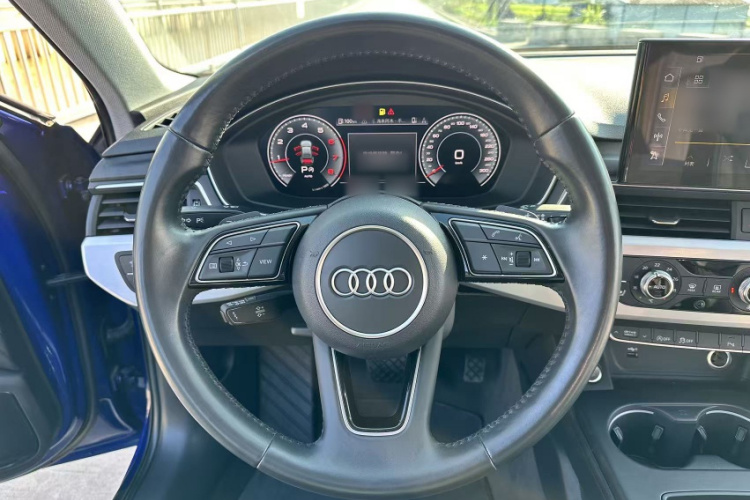 奥迪A4L 2020款 40 TFSI 时尚动感型中控内饰7006