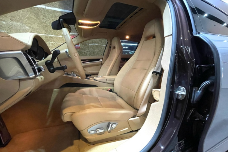 保时捷 2014款 Panamera 4 3.0T中控内饰7003