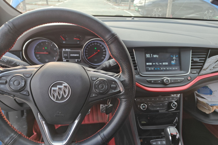 别克 威朗 2016款 两厢GS 20T 双离合燃情运动型中控内饰12