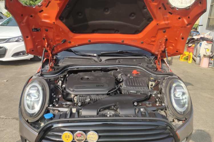 MINI 2018款 1.5T COOPER 经典派 五门版机舱底盘24