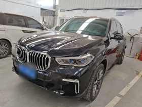 宝马X5 2022款 改款 xDrive 30Li 尊享型M运动套装