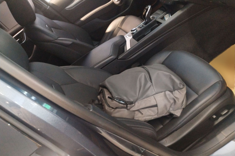 凯迪拉克CT5 2020款 改款 28T 豪华型局部细节41