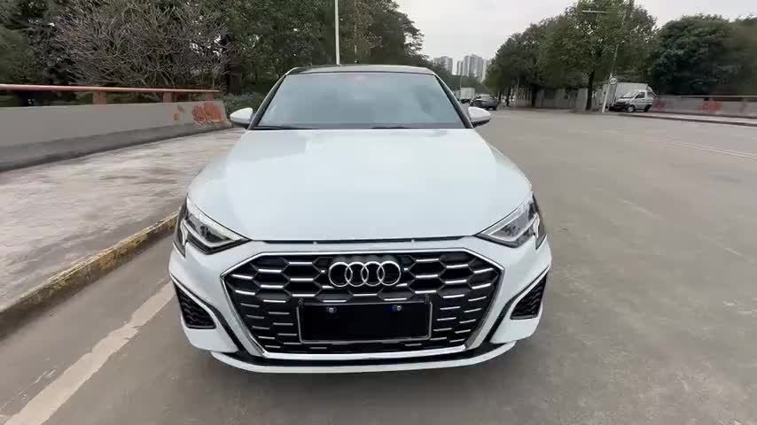 奥迪A3 2024款 A3L Limousine 35 TFSI 时尚运动型实拍1