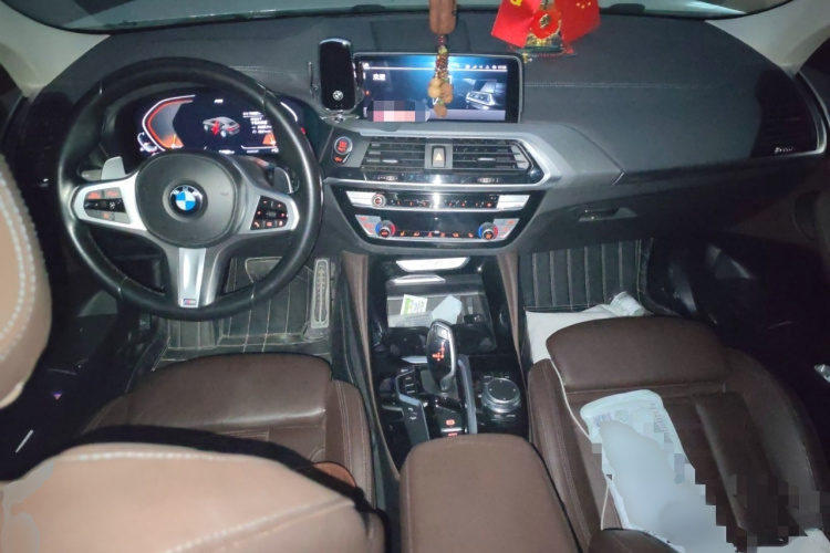 宝马X4 2021款 xDrive 25i M运动套装中控内饰7002