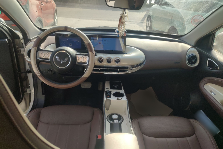 五菱汽车 五菱缤果 2023款 203km 舒享款中控内饰12