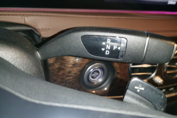 奔驰S级 2019款 S 320 L局部细节18