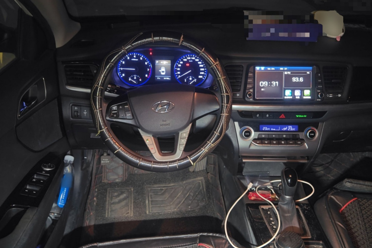 现代 名图 2017款 1.6T 自动智能型GLS 国V中控内饰13