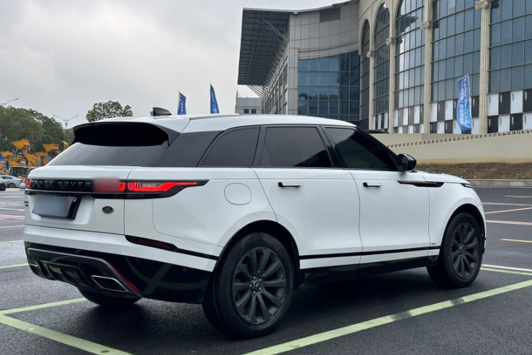 路虎 揽胜星脉 2018款 P380 R-DYNAMIC SE车身外观6003