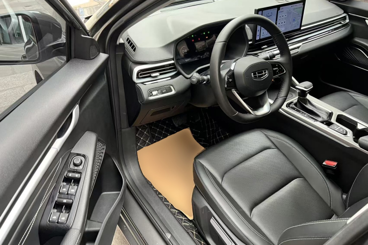 吉利汽车 帝豪 2023款 第4代冠军版 1.5L CVT豪华型中控内饰20