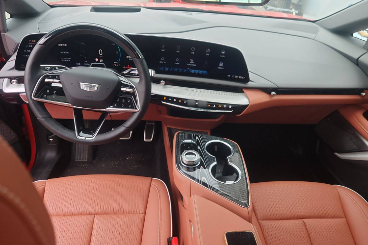 凯迪拉克 IQ傲歌 2024款 四驱长续航版中控内饰12
