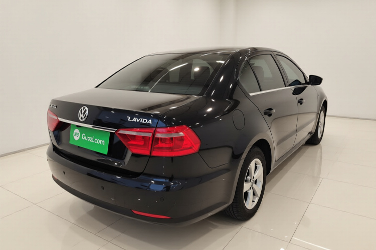 大众 朗逸 2013款 改款经典 1.6L 手动风尚版车身外观7