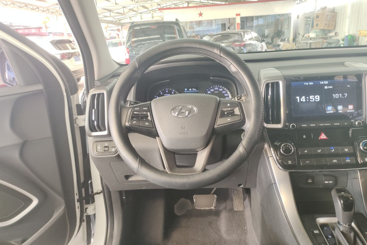 北京现代ix35 2020款 2.0L 自动两驱智勇·畅享版中控内饰13