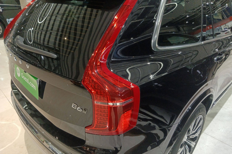 沃尔沃XC90 2022款 B6 智逸豪华版 7座车身外观9