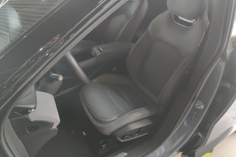 领克08 EM-P 2025款 220km 四驱性能Halo局部细节19